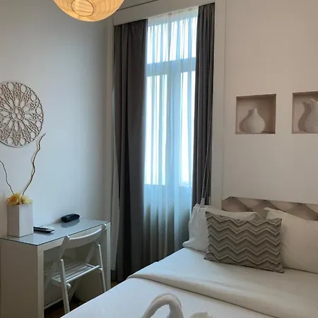 Pensao Central Guest house 3*