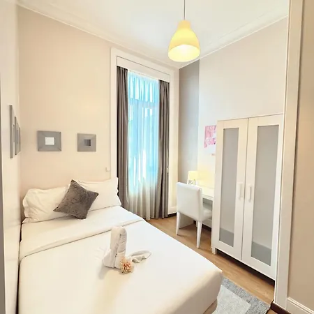 Pensao Central Guest house 3*
