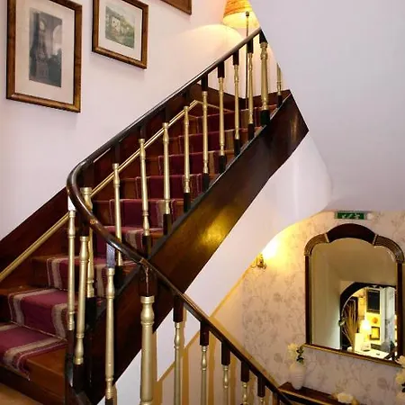 Pensao Central Guest house