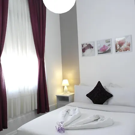 Pensao Central Guest house